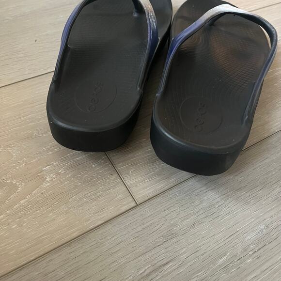 Oofos Oolala Luxe Recovery Sandal Women's 9 Midnight Spectre Rainbow Flip Flop - Picture 8 of 10